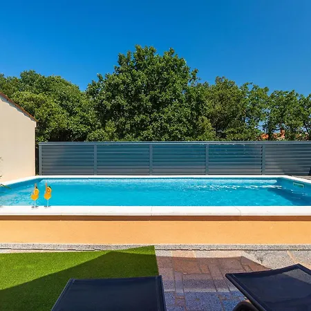Ferienhaus Luxurious In