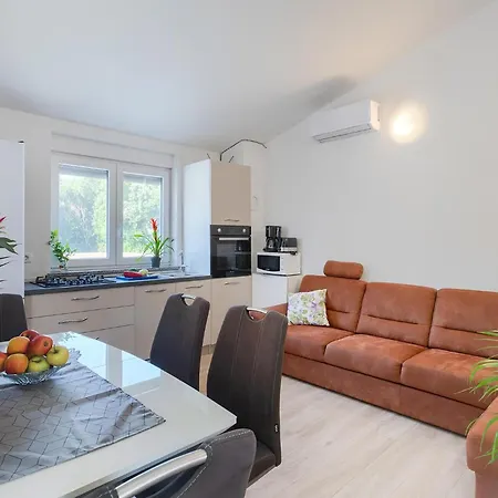 Luxurious In Vakantiehuis Vodnjan